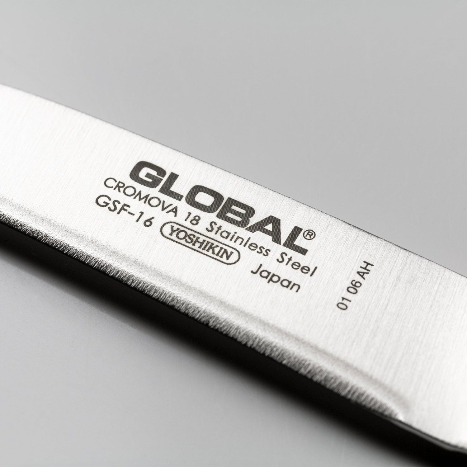 GSF-23 Steak Knife Serrated 11cm