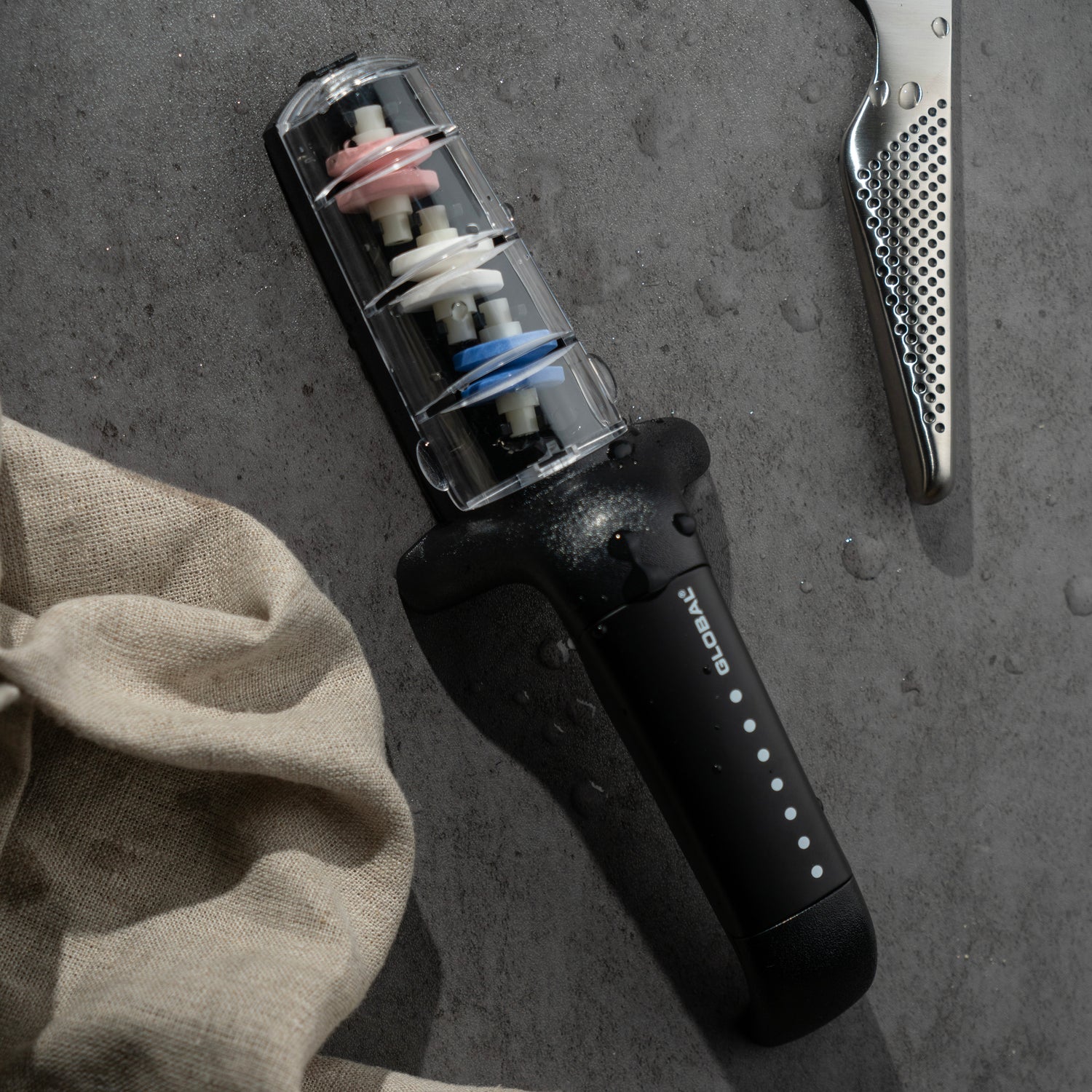 GLOBAL Ceramic 3 Wheel Knife Sharpener, Black G-913/BW
