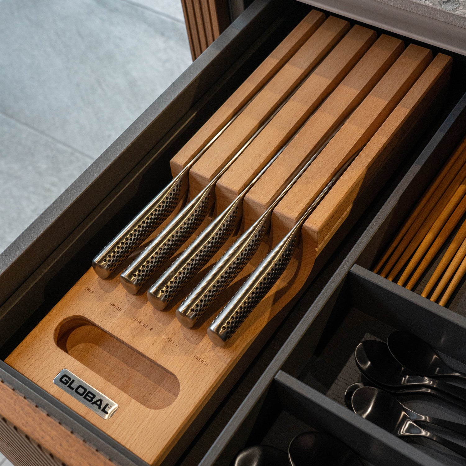 Global Hikaeme 6pc In-Drawer Knife Dock Set